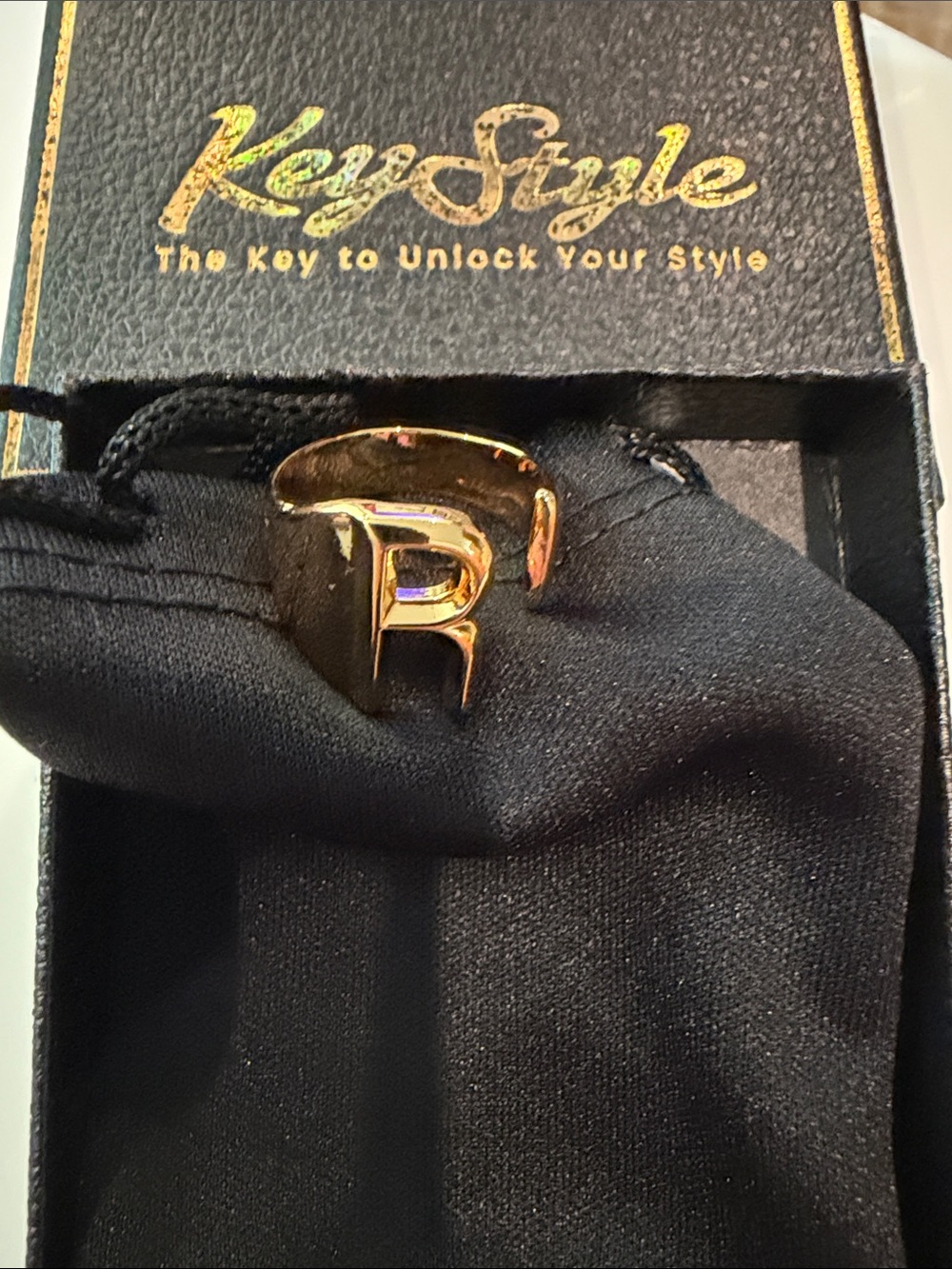 KeyStyle Gold Initial 'R' Ring BRAND NEW